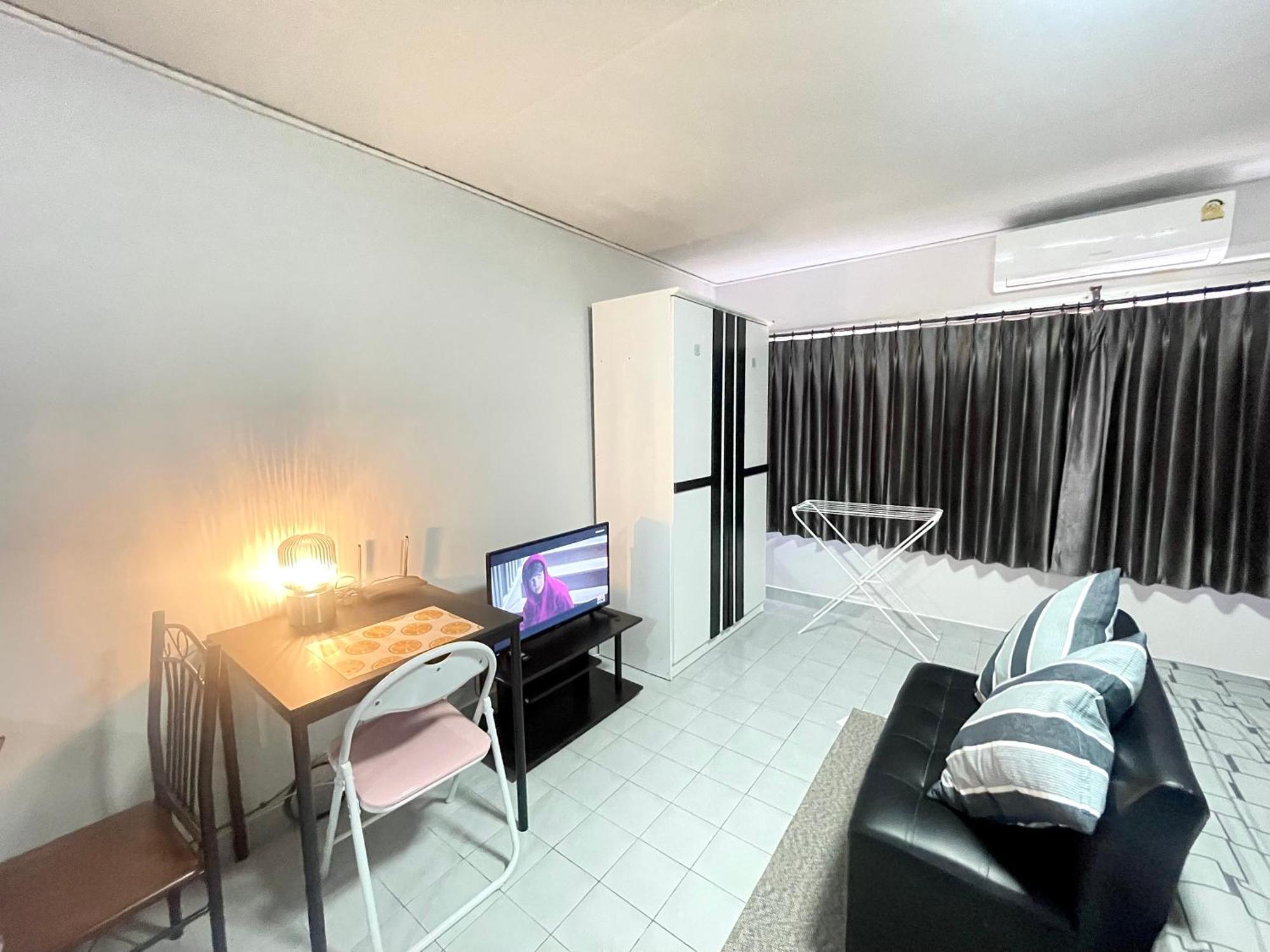 Lively Popular C3-C9 Impact Apartment Nonthaburi Exterior photo