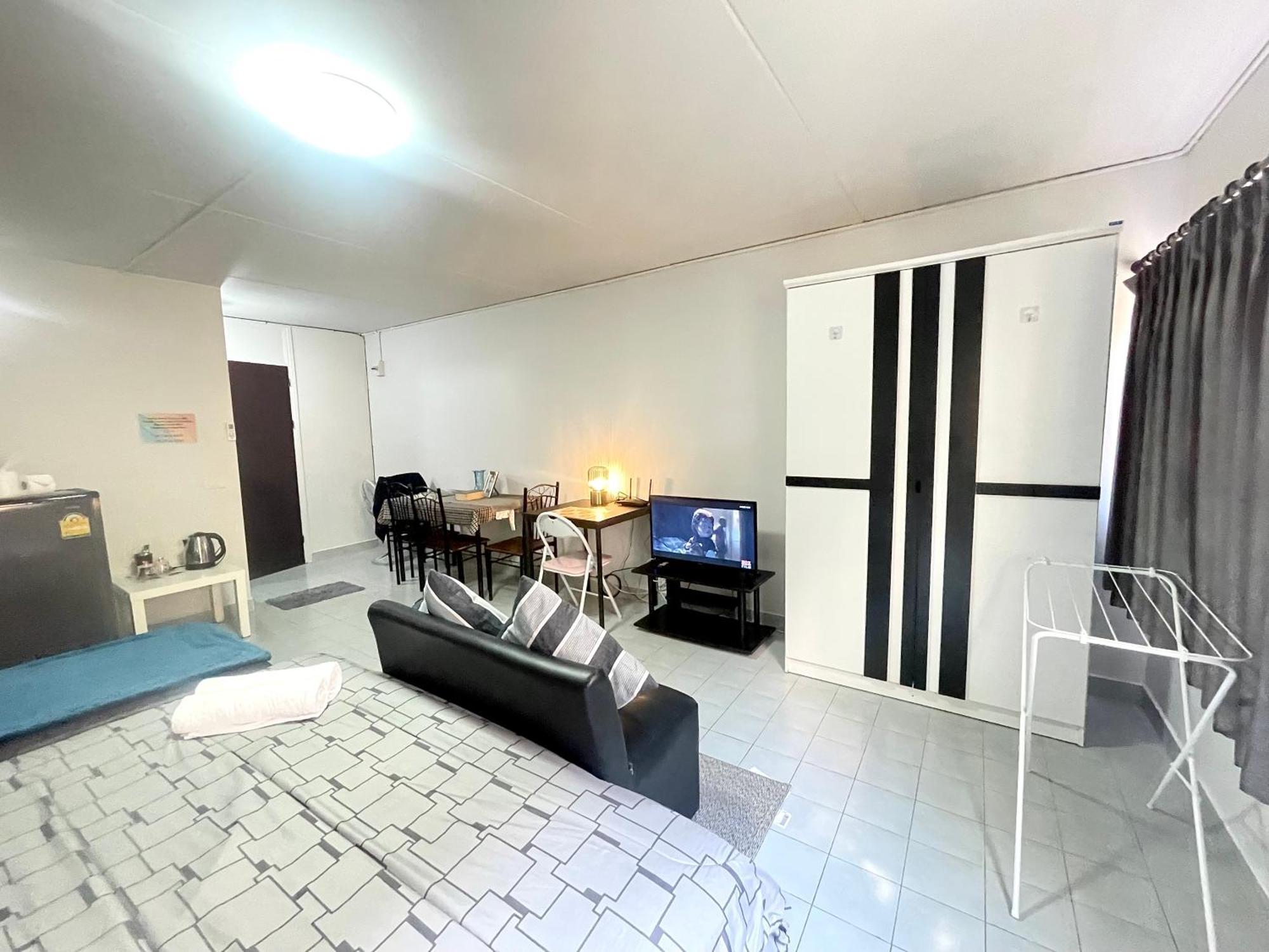 Lively Popular C3-C9 Impact Apartment Nonthaburi Exterior photo