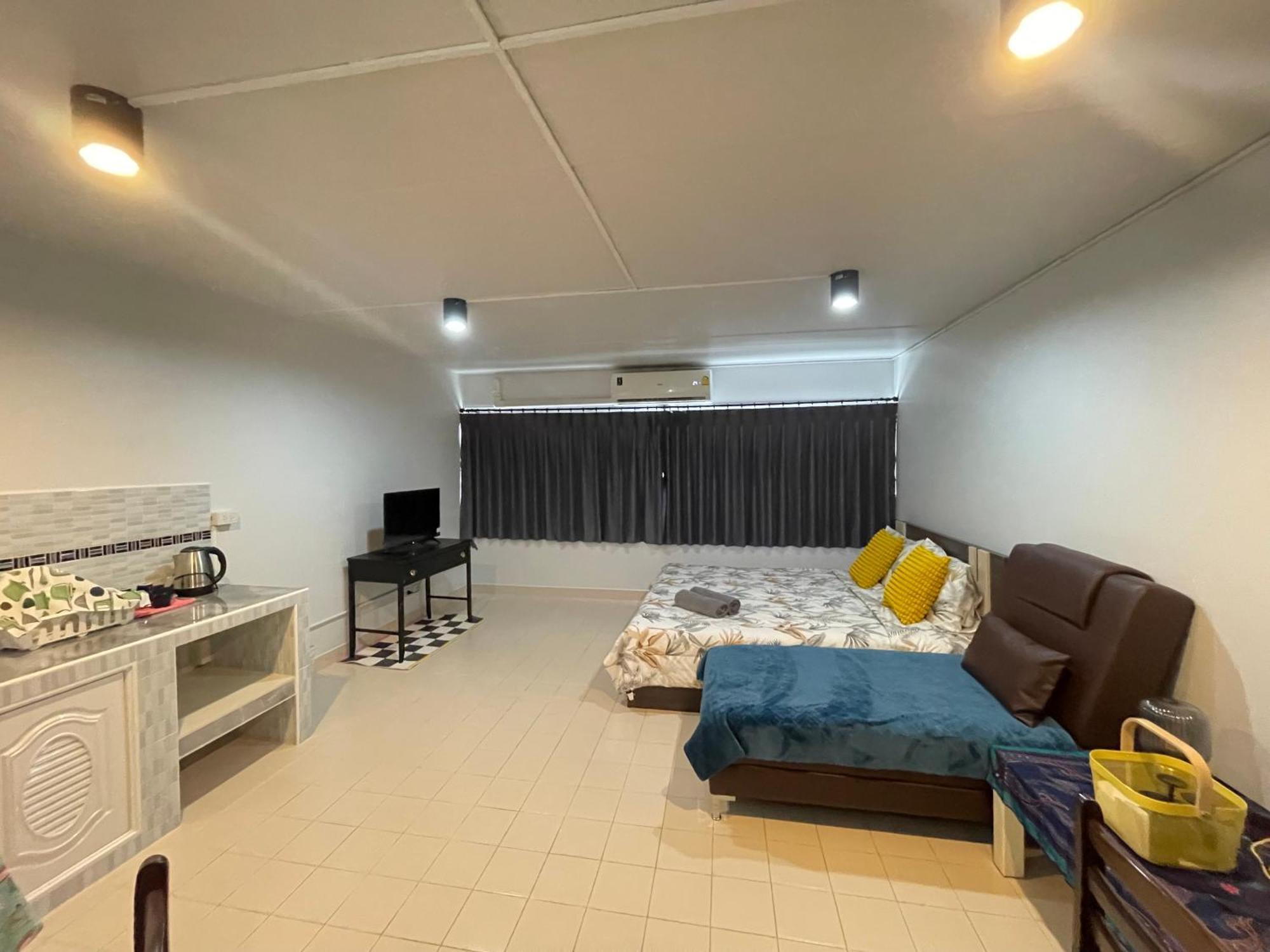 Lively Popular C3-C9 Impact Apartment Nonthaburi Exterior photo